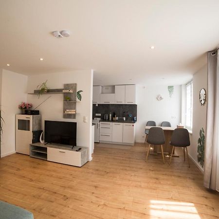 Schoene Ferienwohnung 54 M², Zentrumsnah, Kingbett 埃尔福特 外观 照片