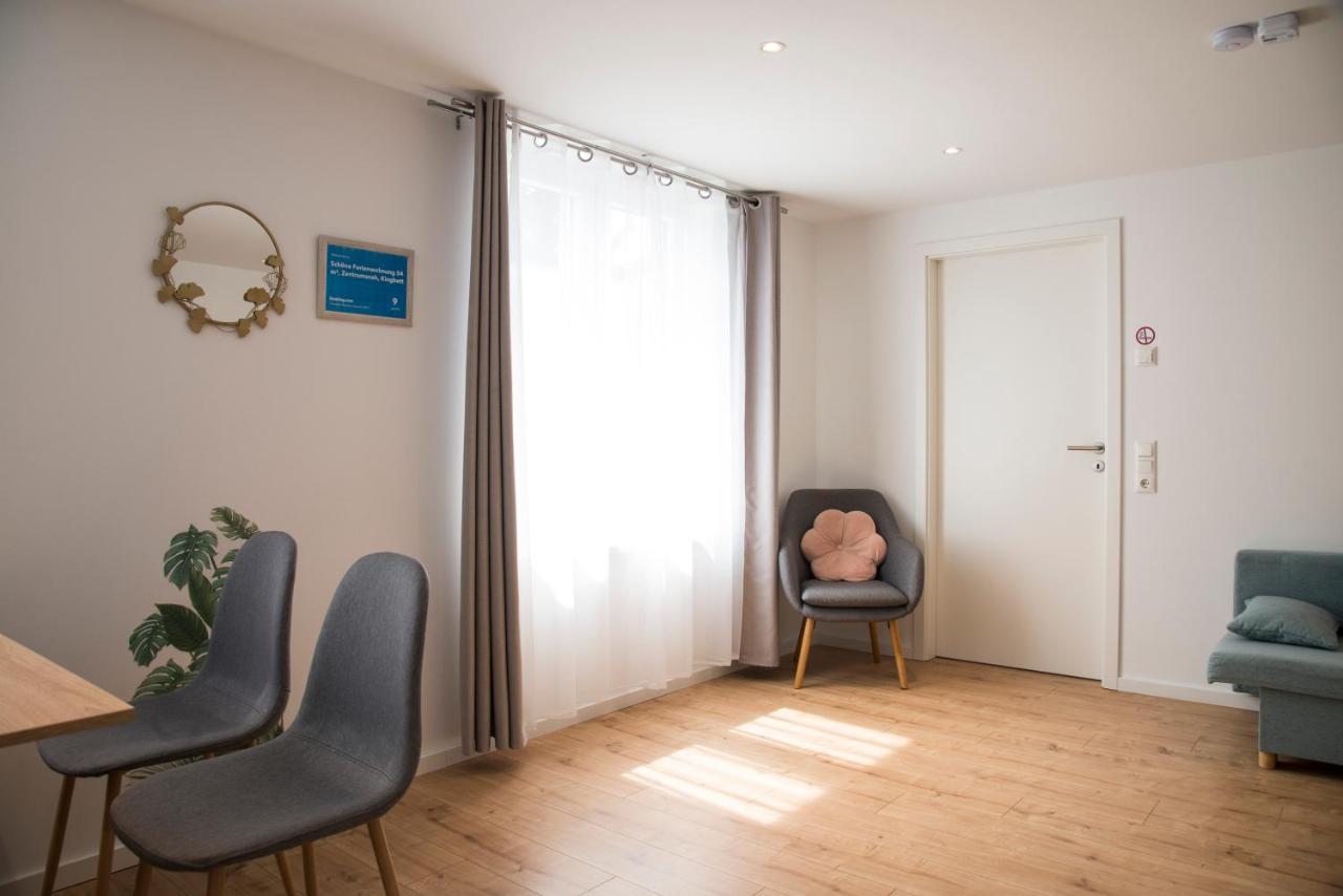 Schoene Ferienwohnung 54 M², Zentrumsnah, Kingbett 埃尔福特 外观 照片