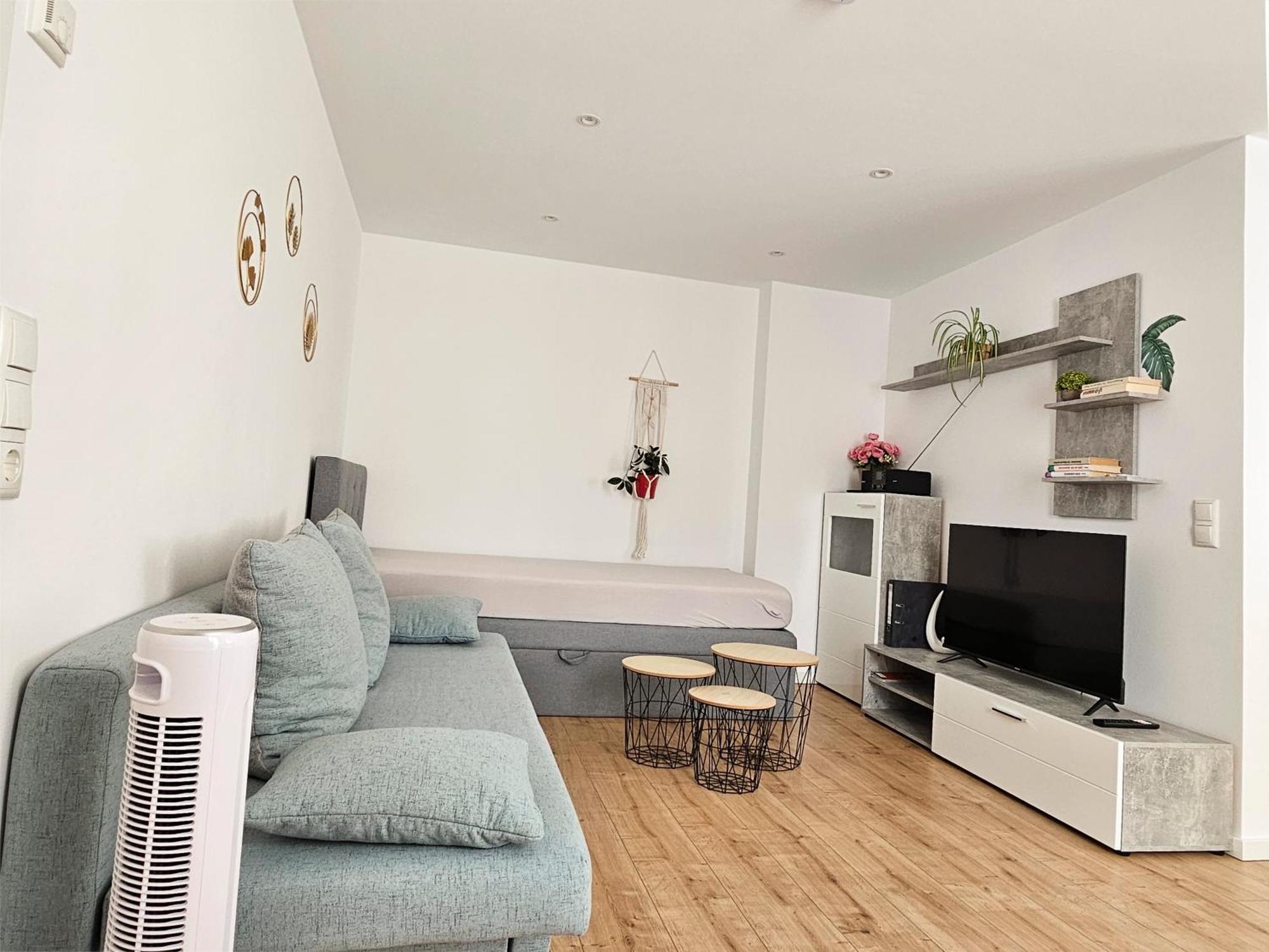 Schoene Ferienwohnung 54 M², Zentrumsnah, Kingbett 埃尔福特 外观 照片